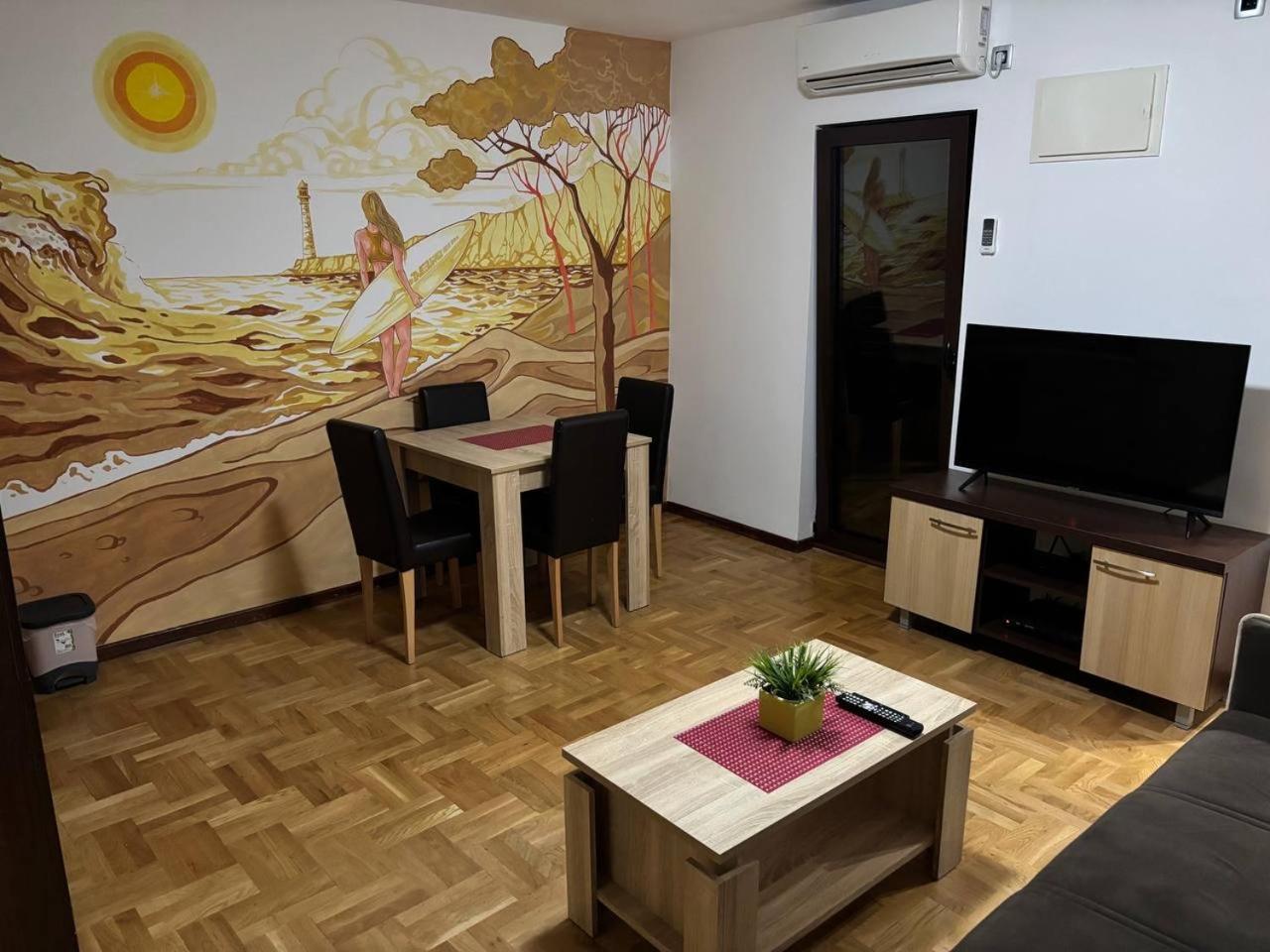 Laura Apartment